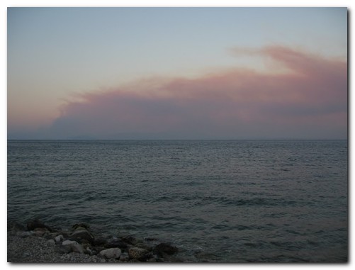 Qualmwolken überm Meer