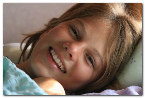 Sarah liegt noch im Bett